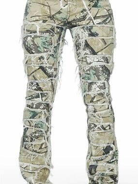 Women’s Boot Cut Camouflage Jeans - Distressed Camo